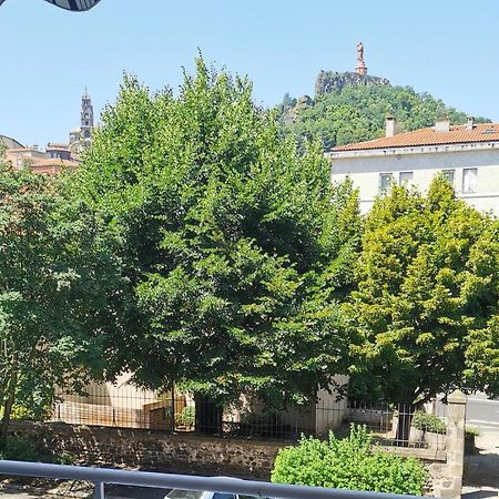 Chambre Privee Dans Appart Partage, Centre Ville, Avec Vue Sur Les Monuments Le Puy-en-Velay Exterior foto