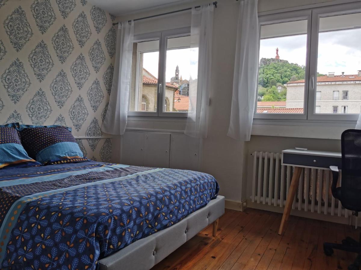 Chambre Privee Dans Appart Partage, Centre Ville, Avec Vue Sur Les Monuments Le Puy-en-Velay Exterior foto